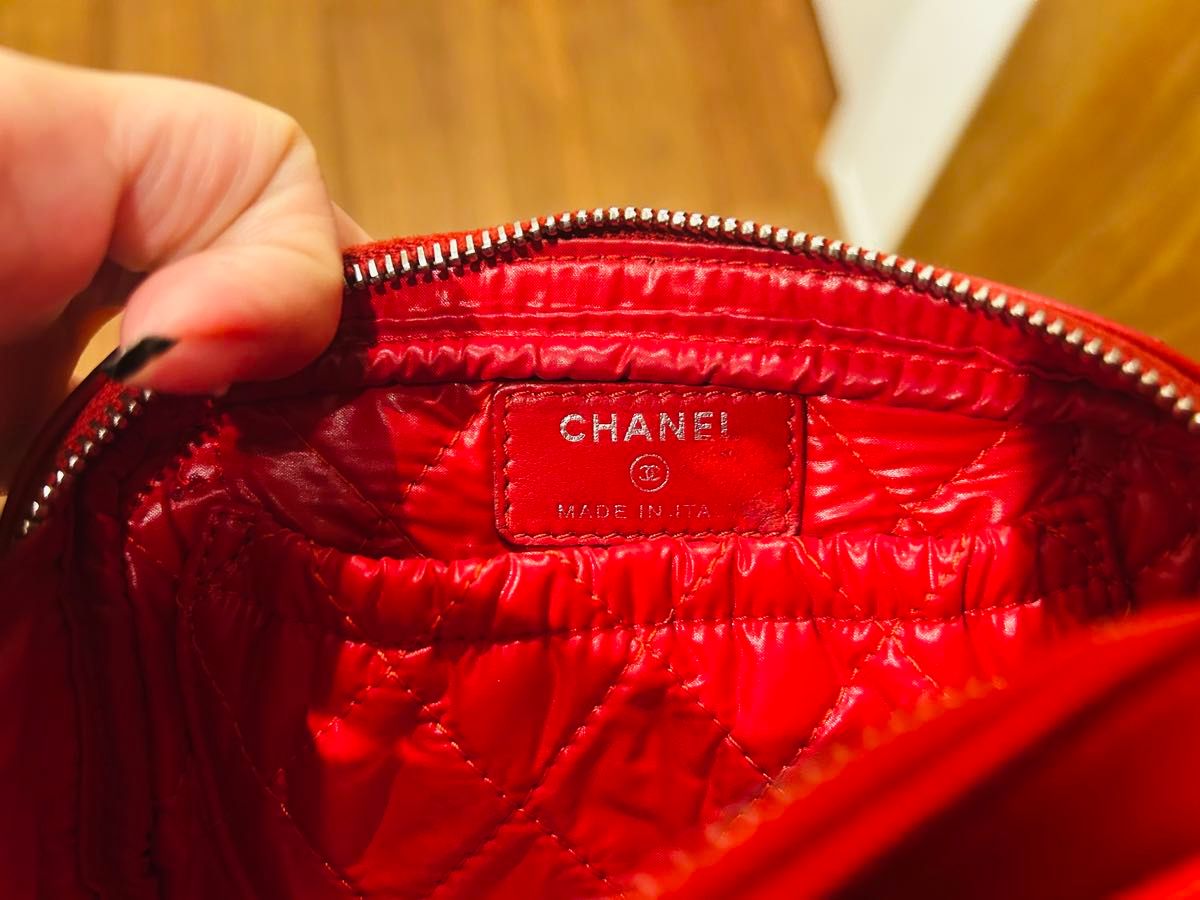 CHANEL マトラッセ チェーンショルダーバッグ レッド ラムスキン