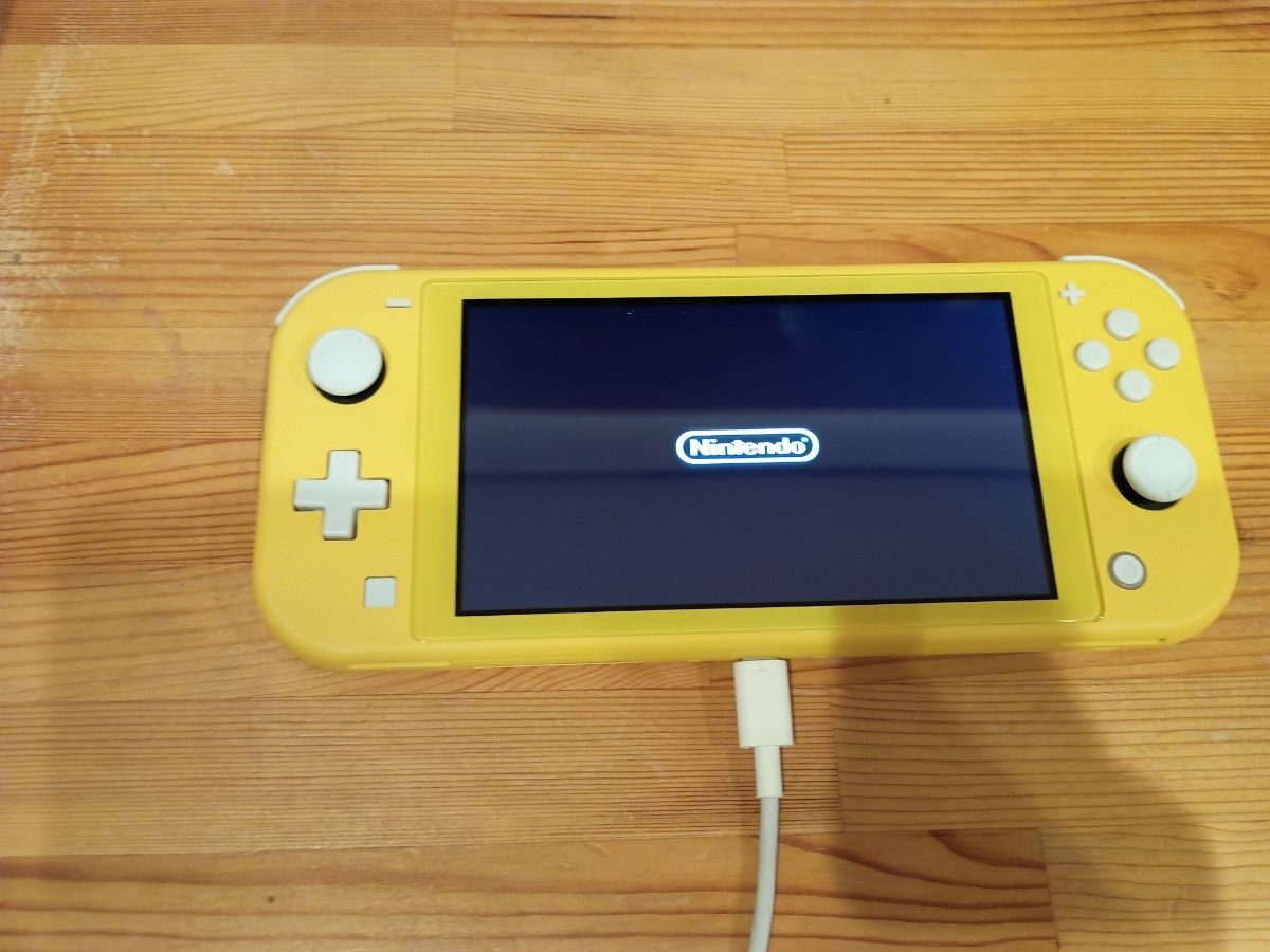 Nintendo Switch Lite イエロー 未使用品 ニンテンドースイッチライト