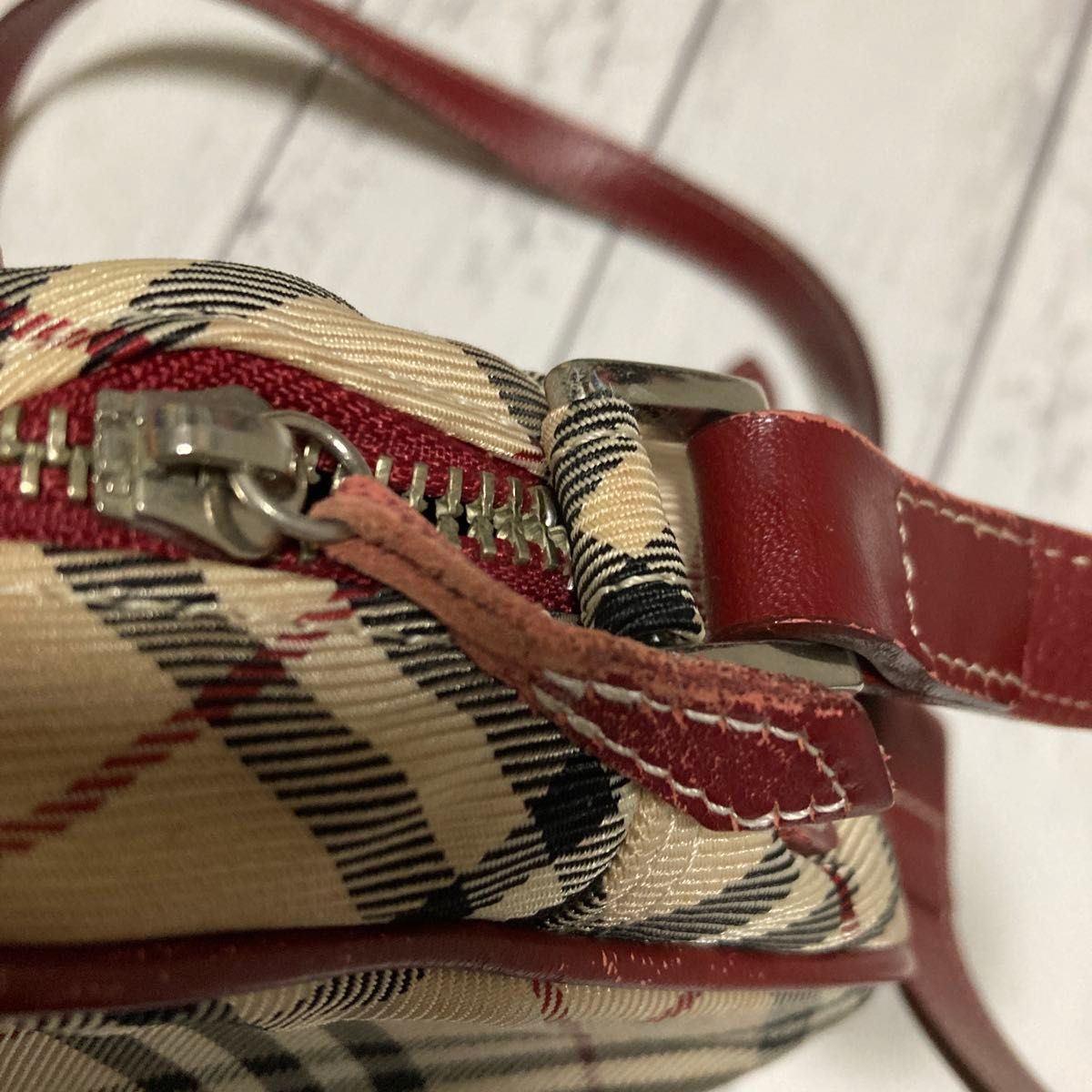 BURBERRY バーバリー ノバチェック ショルダーバッグ レッド ベージュ