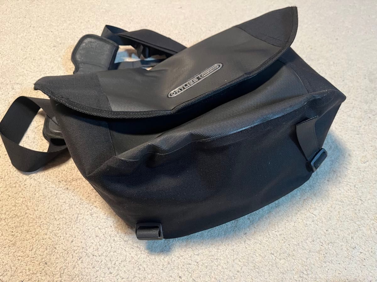 美品 ORTLIEB オルトリーブ Sling-It メッセンジャーバッグ 防水