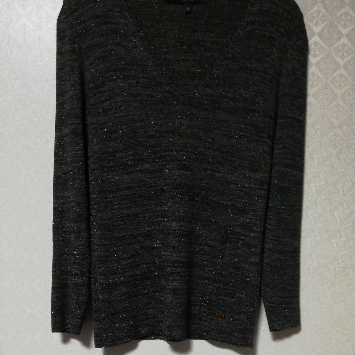 GUCCI Vネック ニット XS ラメ入り グレー｜Yahoo!フリマ（旧PayPay