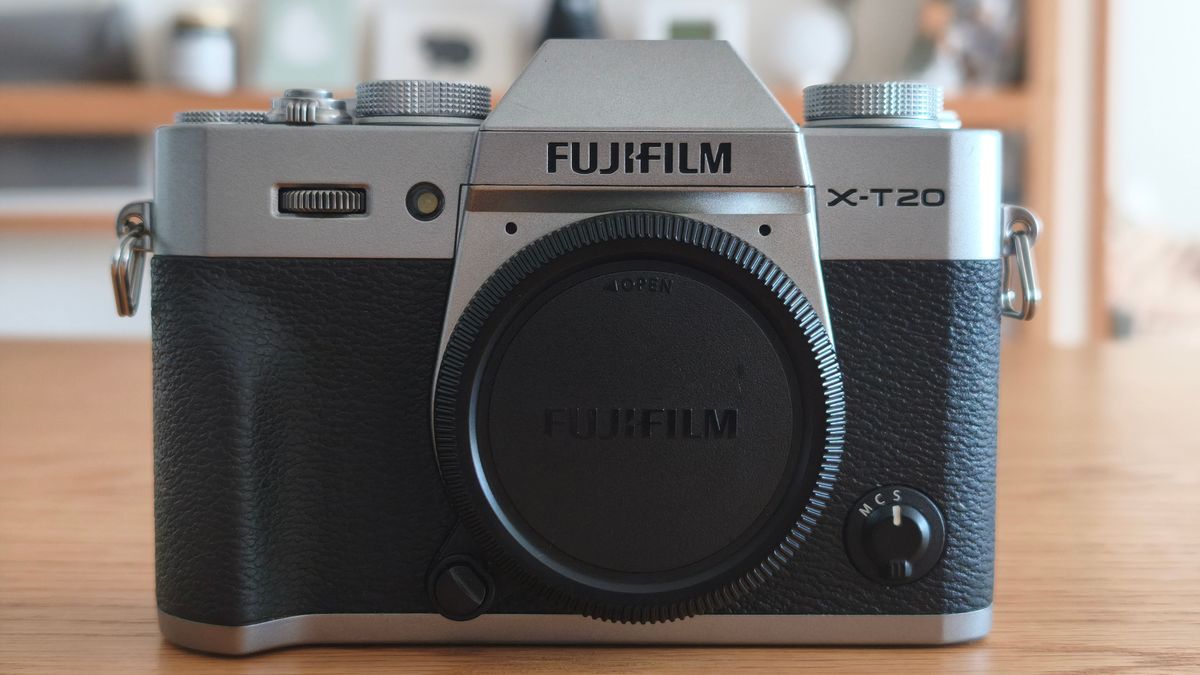 FUJIFILM X-T20 ボディ（シルバー）｜Yahoo!フリマ（旧PayPayフリマ）