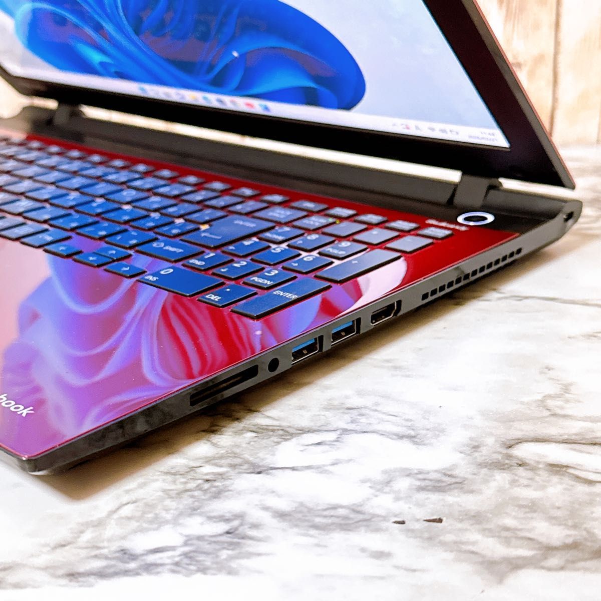 限定価格】1台限定 すぐ使えるパソコン 高性能i3＆爆速SSD/メモリ8GB