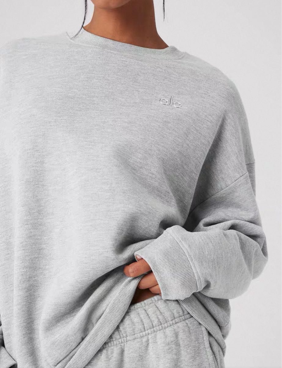 ALO YOGA alo アロ スウェット クルーネックプルオーバー グレー