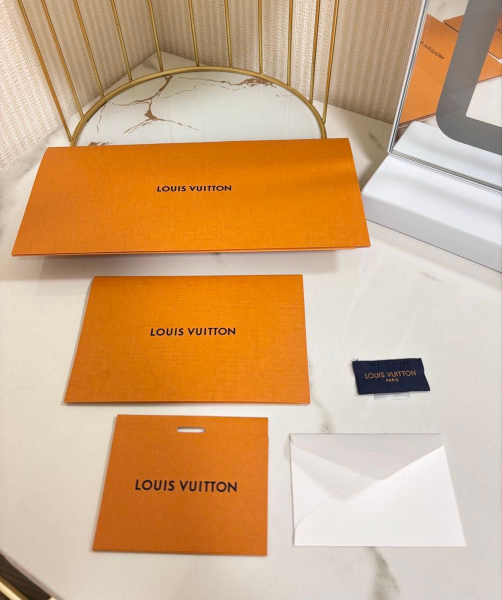 ルイヴィトン空箱ギフトボックス LOUIS VUITTON リボン レターセット