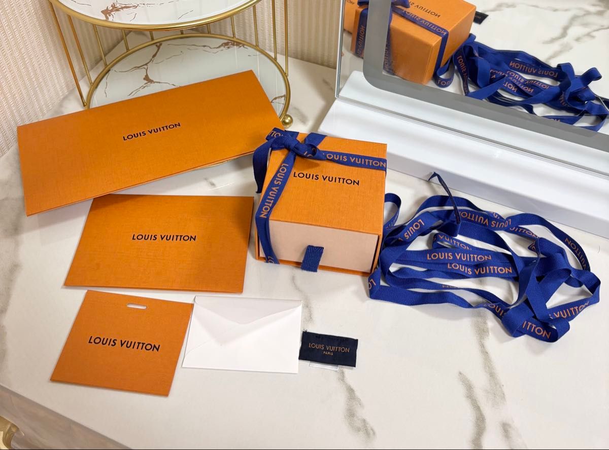 ルイヴィトン空箱ギフトボックス LOUIS VUITTON リボン レターセット