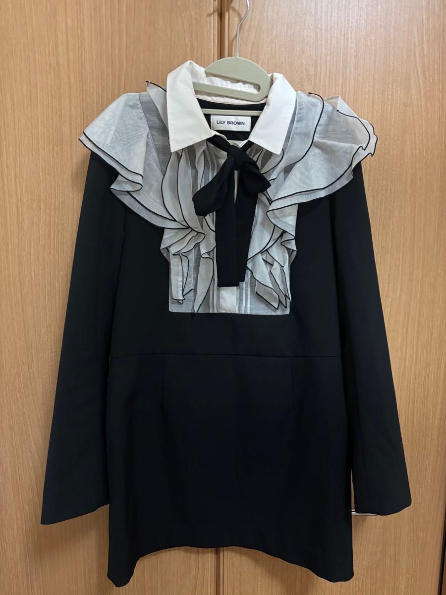 リリーブラウンワンピース フロントフリルミニドレス サイズ0