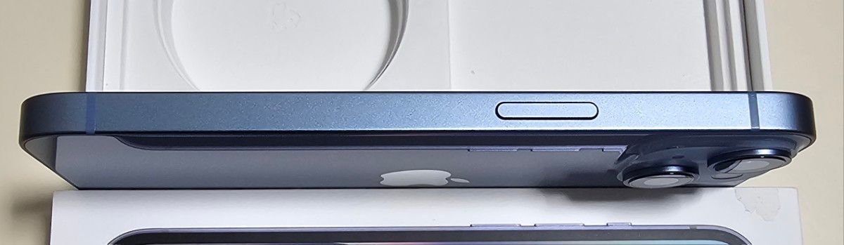 美品・純正バッテリー100% iPhone14 128GB SIMフリー 展示品 デモ機