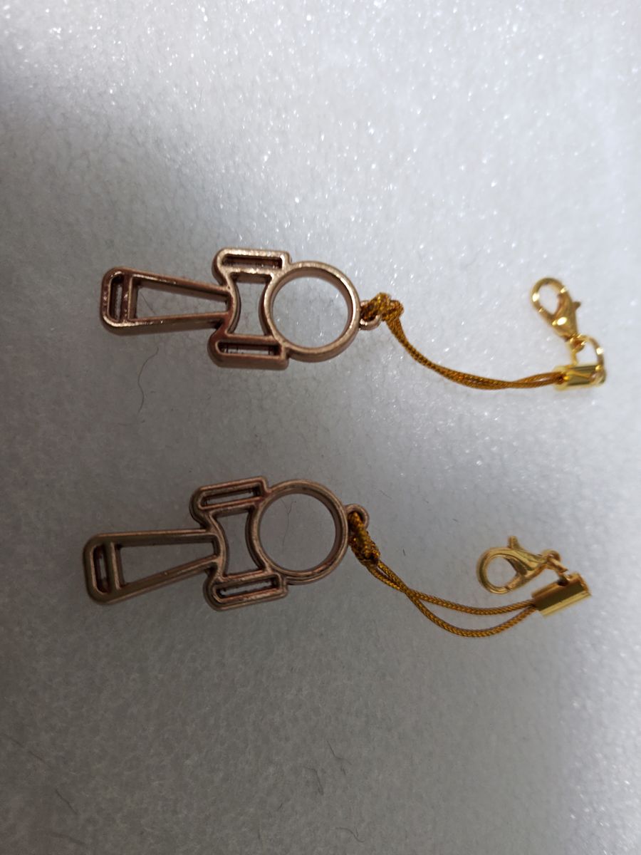 アンティークゴールドチャーム こけし2本セット｜Yahoo!フリマ（旧