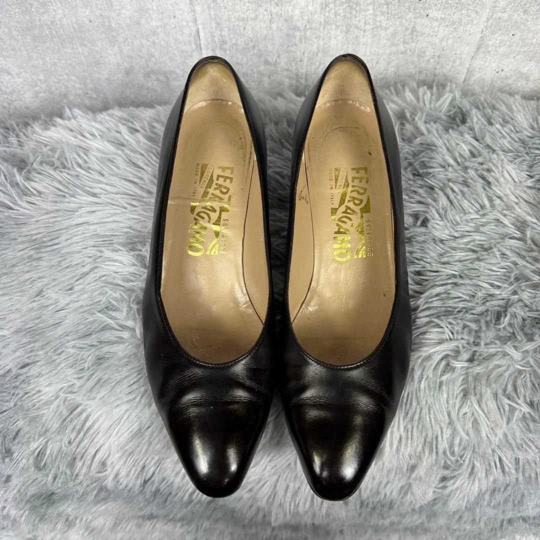 フェラガモ パンプス 黒 23cm フォーマル 卒業式 入学式 レザー