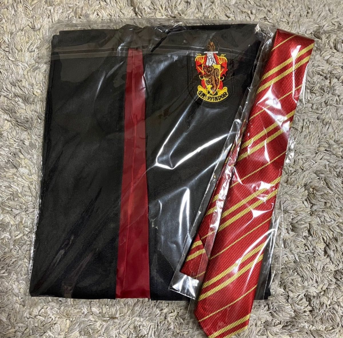 ハリーポッター風 グリフィンドール ローブ ネクタイセット USJ