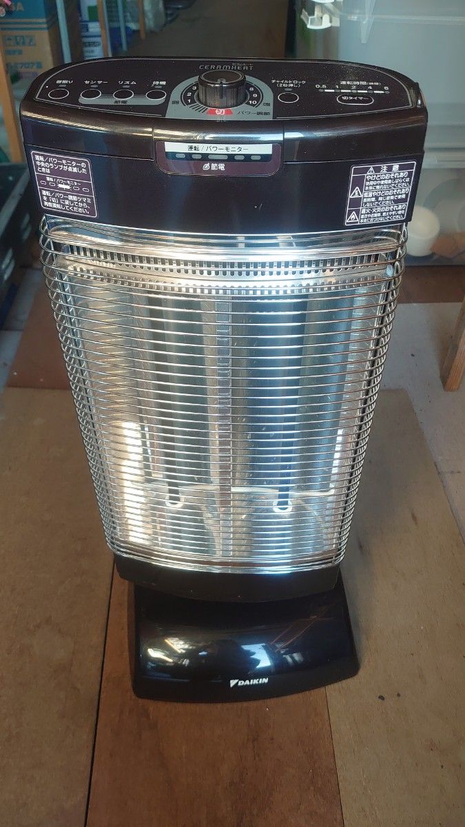 ダイキン 遠赤外線暖房機 セラムヒート ERFT11PS 2014年製｜Yahoo