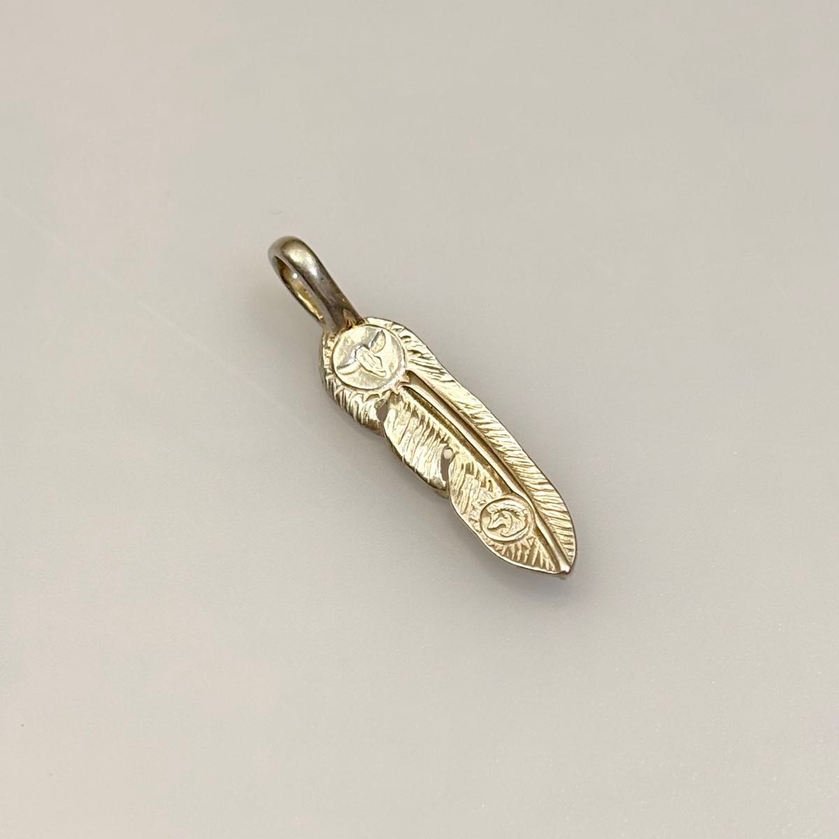 タディアンドキング TADY&KING SVフェザー SSサイズ ネックレストップ