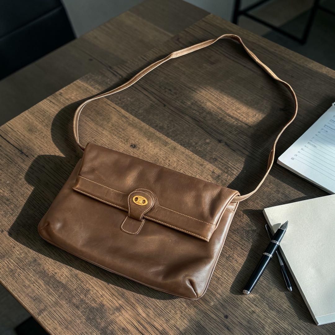 希少 セリーヌ CELINE レザーショルダーバッグ 肩掛け 斜め掛け 2way