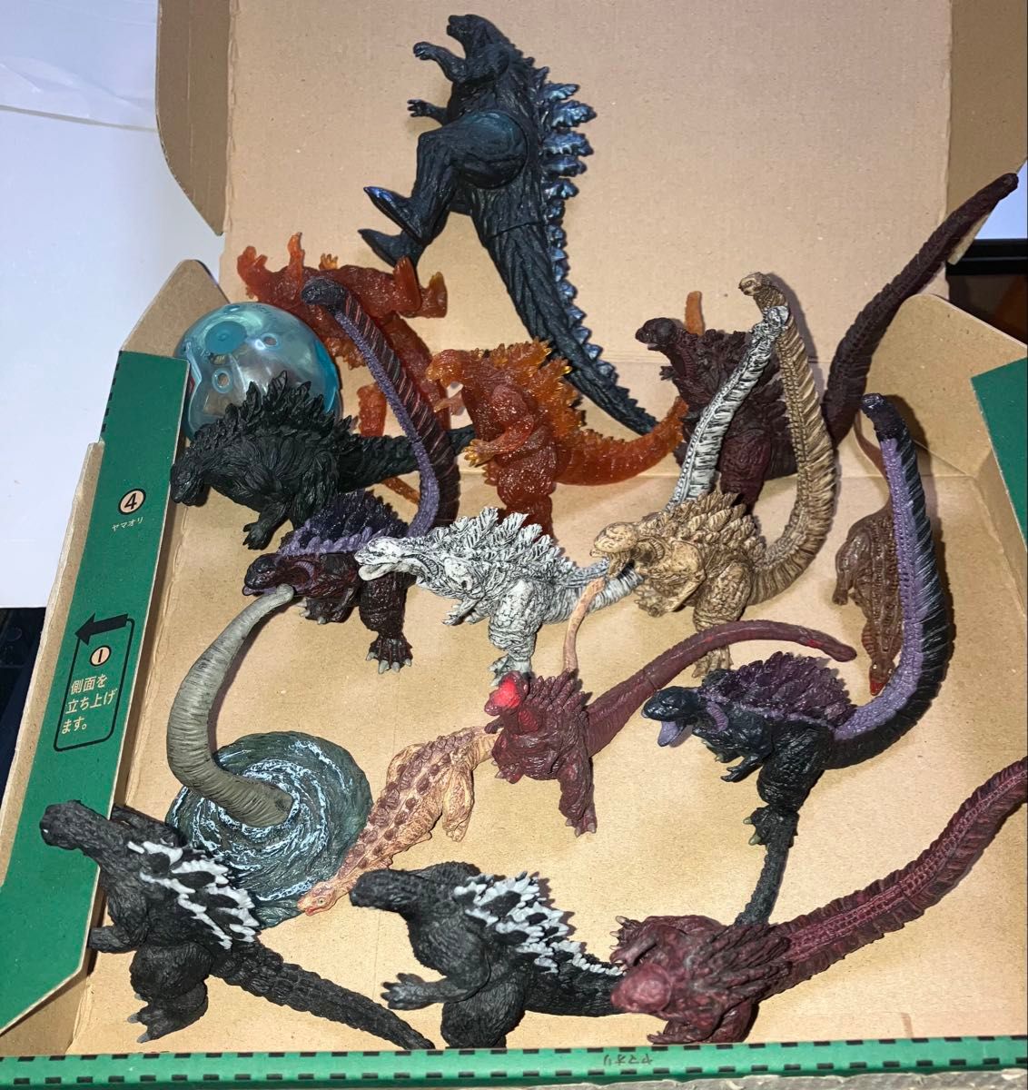 希少品】HGシリーズ シン・ゴジラ ゴジラ2017 ガシャポンセット おまけ
