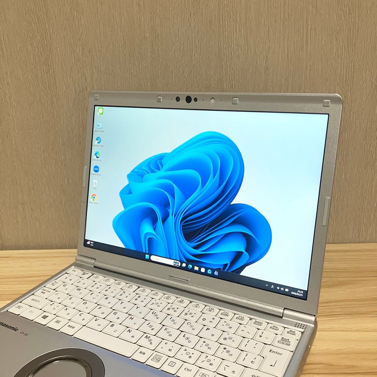 第11世代 レッツノートCF-SV1 i5 メモリ16GB バッテリー超優良