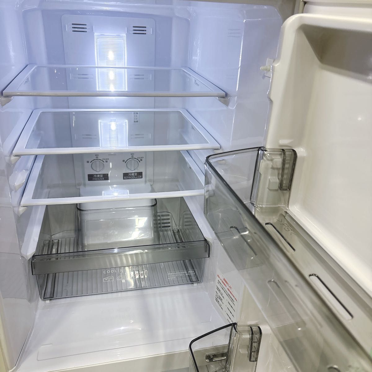 送料設置費込み 訳あり2024年製 三菱2ドア146L冷凍冷蔵庫マット