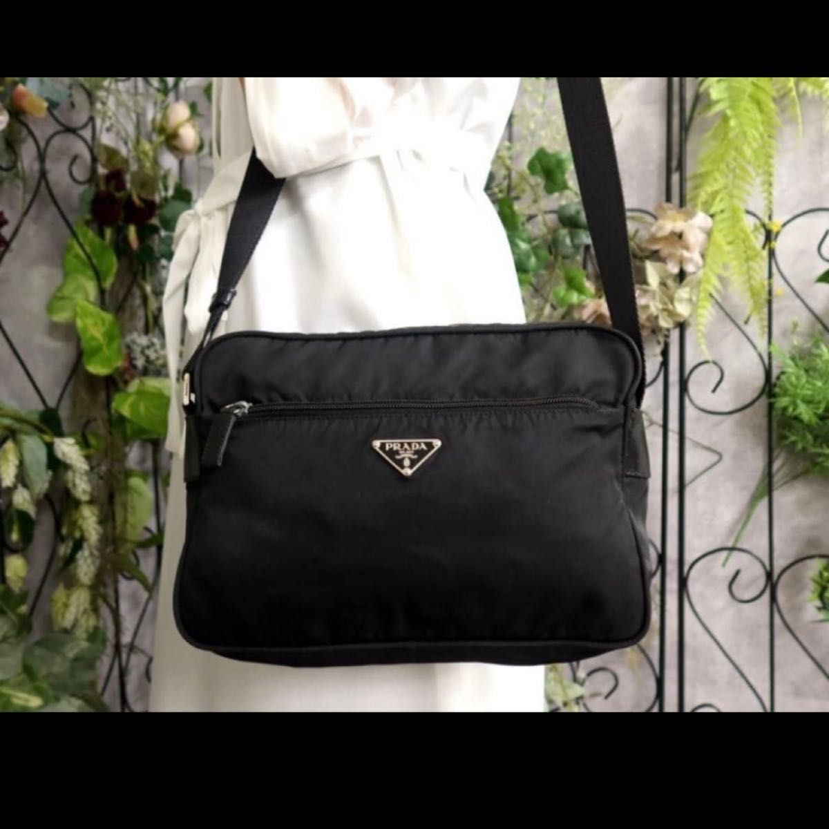 美品 PRADA 三角ロゴ ナイロン カメラ ショルダー バック/495｜Yahoo