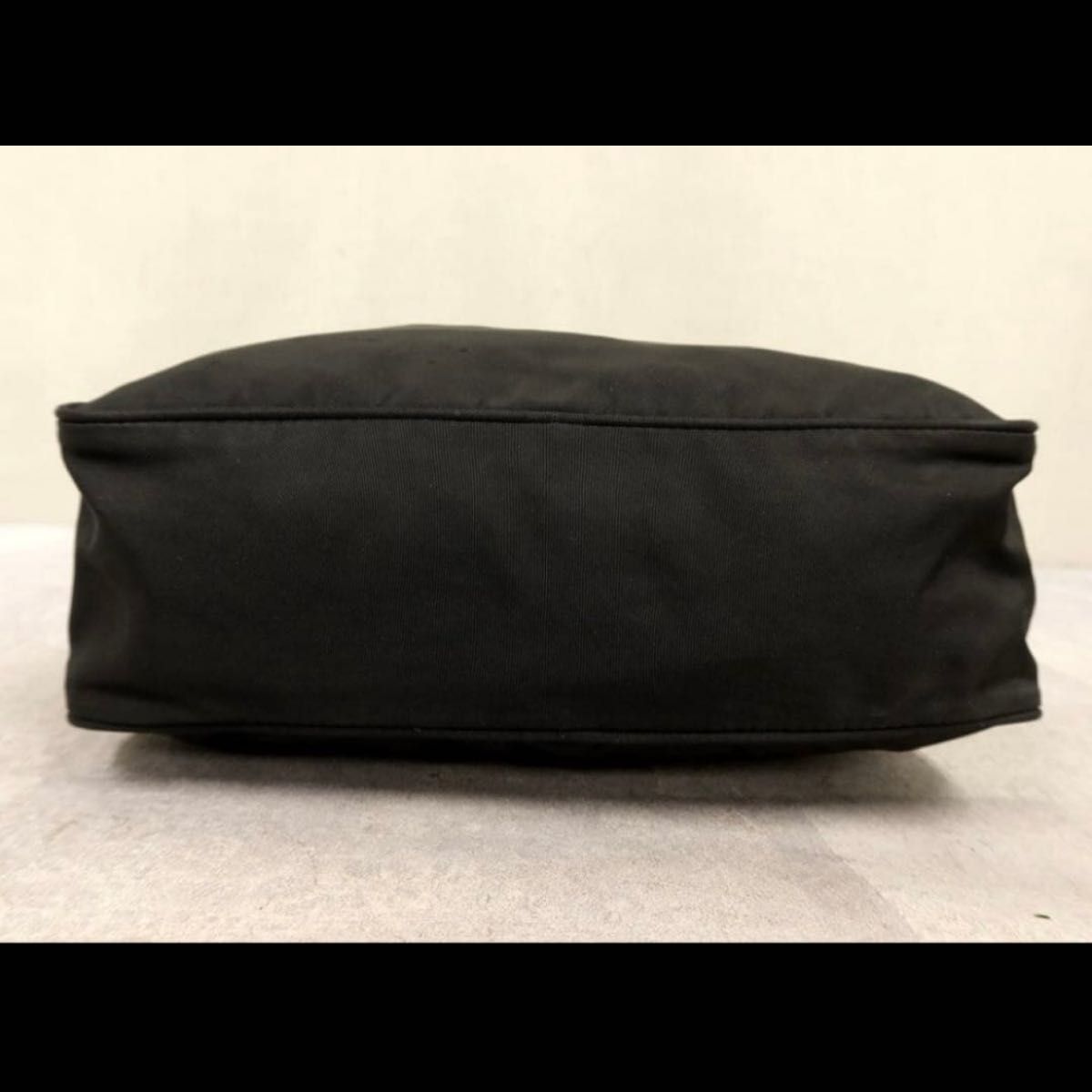 美品 PRADA 三角ロゴ ナイロン カメラ ショルダー バック/495｜Yahoo