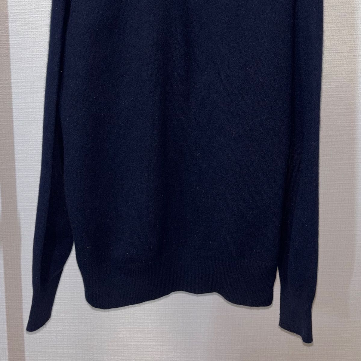 Burberry ネイビー Vネックニットセーター バーバリー ロゴ刺繍｜Yahoo