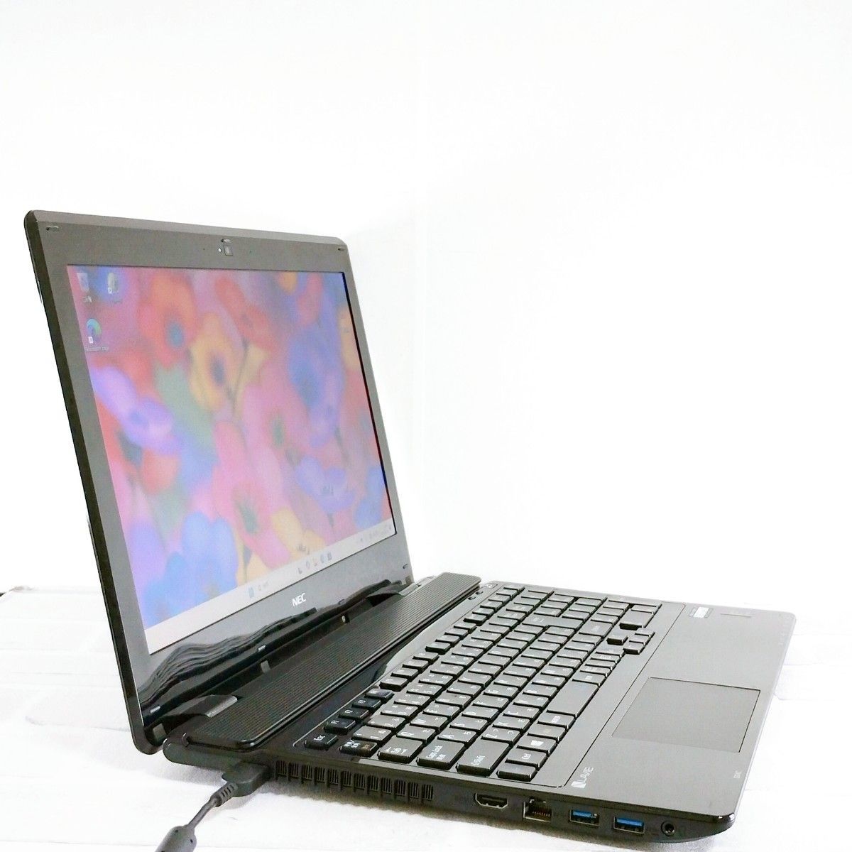 たっぷり1TB Windows11 Blu-ray ノートパソコン カメラ付き Lavie NEC