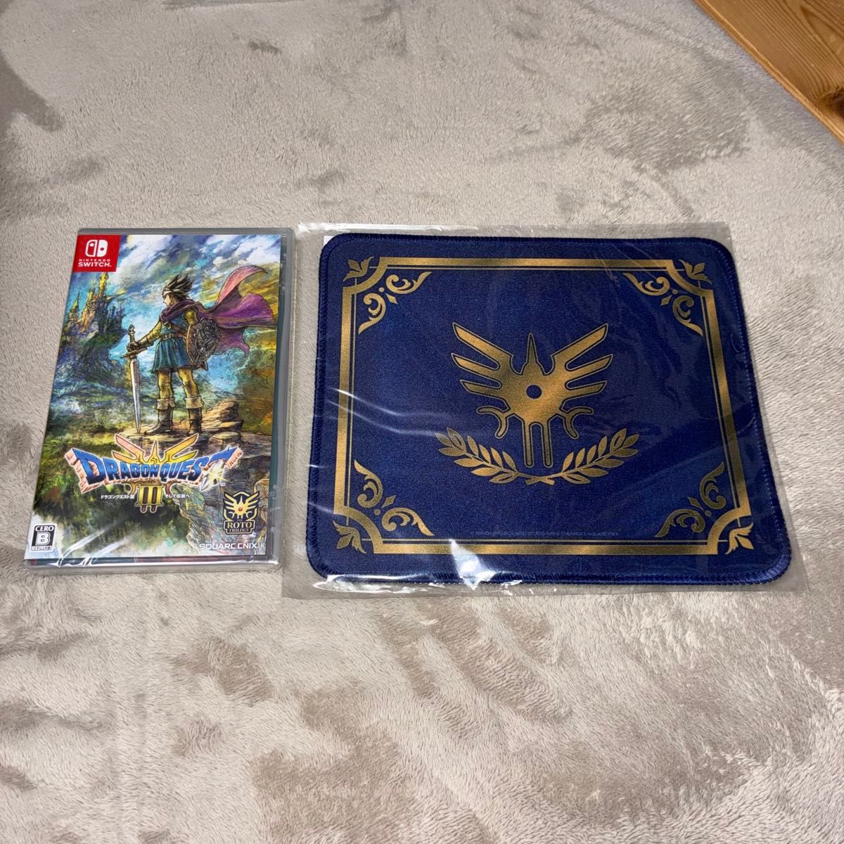 Switch】 ドラゴンクエストIII そして伝説へ… マウスパッド付き 未開封