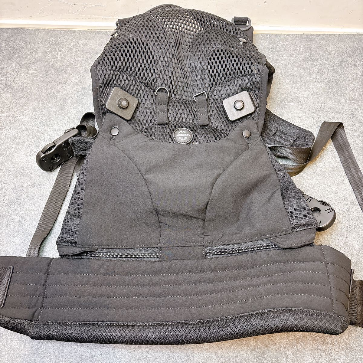 極美品】A B C AIRBUGGY エアバギー 抱っこ紐 ブラック ポーチ付