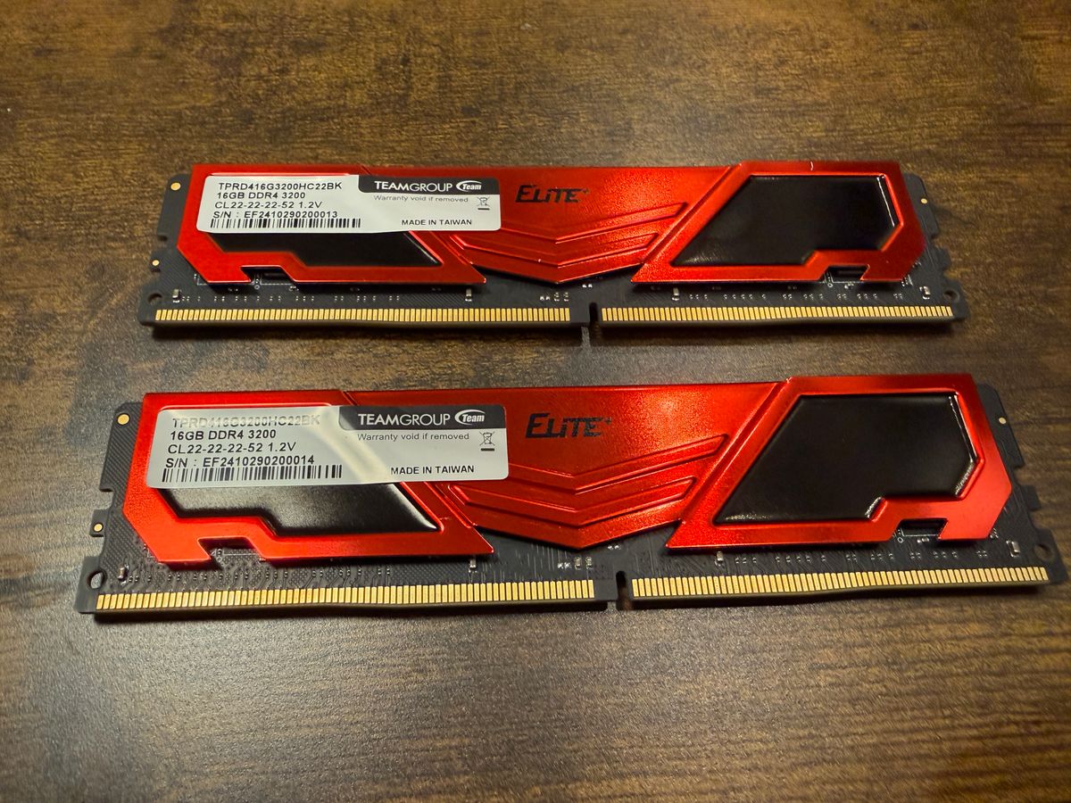 Team DDR4 3200Mhz PC4-25600 16GBx2枚（32GBkit） TPRD416G3200HC22BK