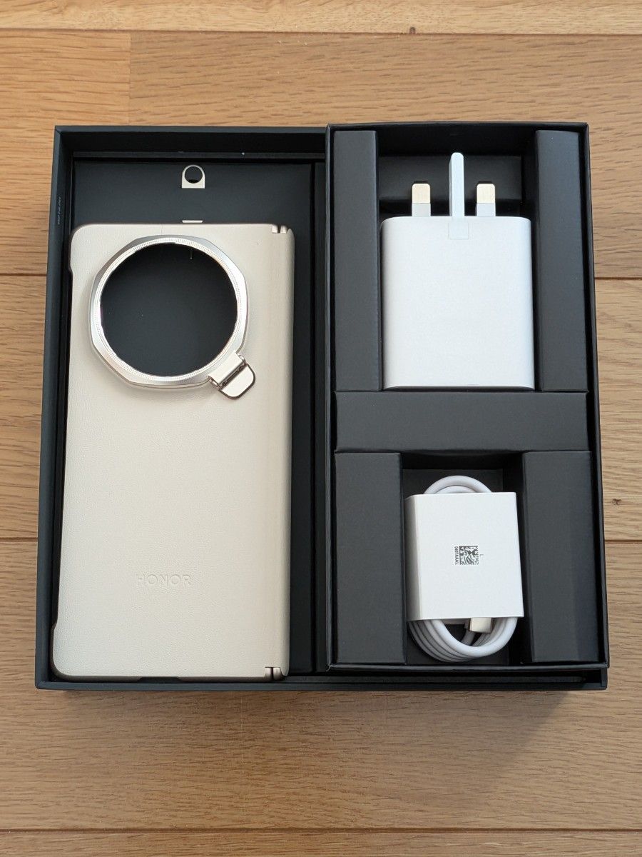 美品】HONOR Magic V5 16GB/512GB グローバル版/ホワイト/両画面ペン