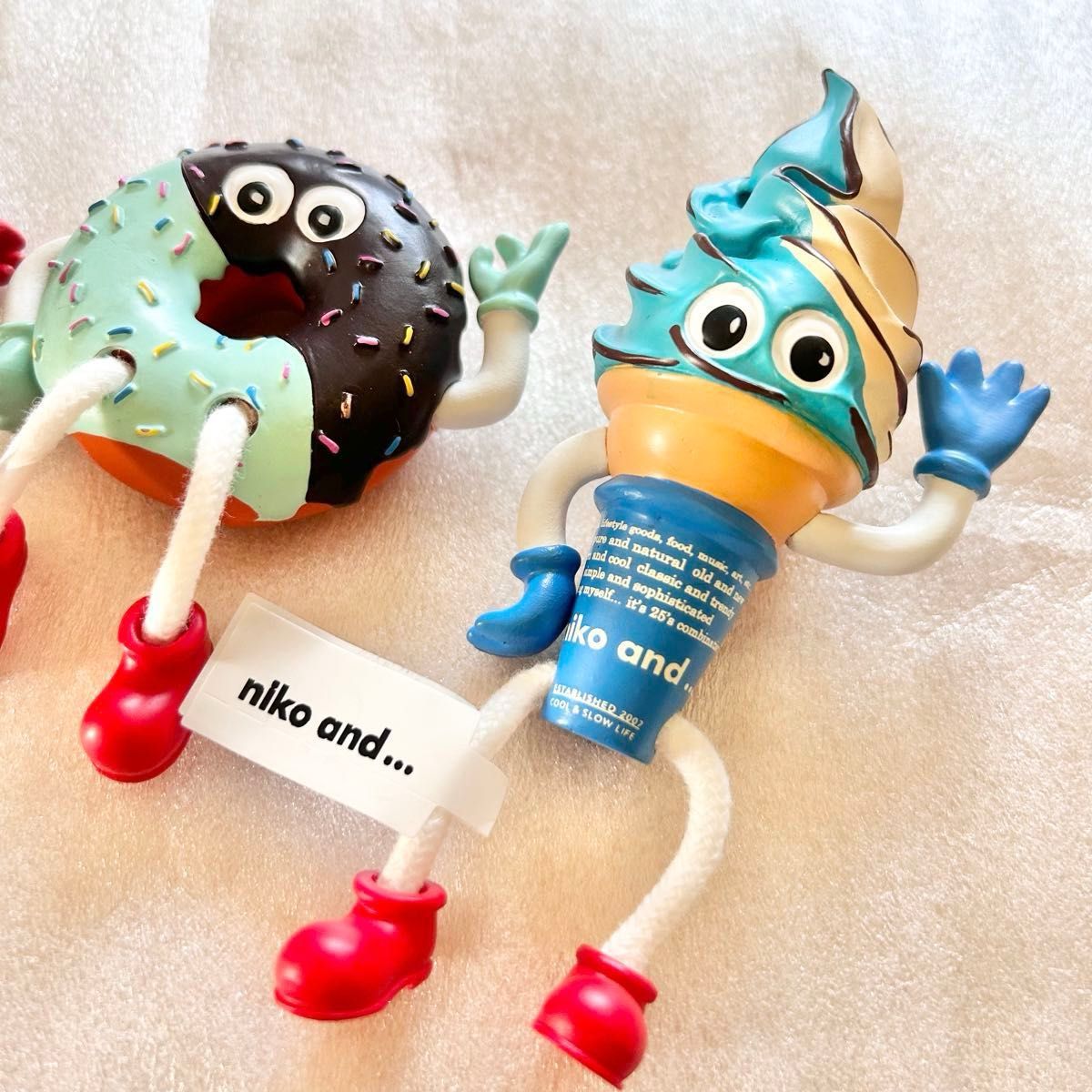 FLAVORS niko and お座りオブジェ 3種コンプセット フレーバーズ