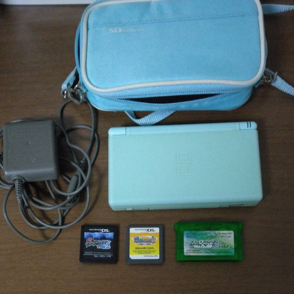 ニンテンドーDS Lite 充電器付き ポケモン エメラルド ブラック2