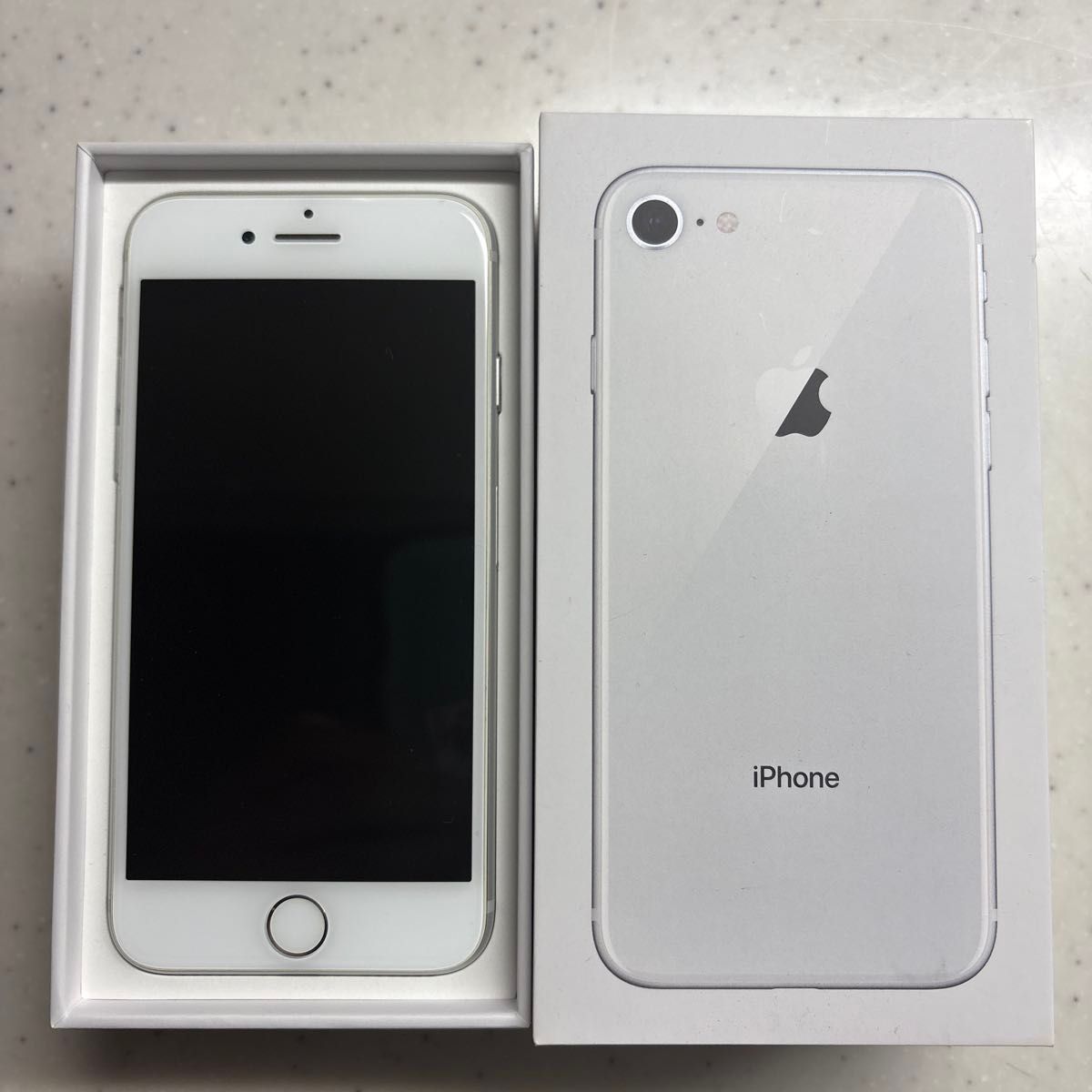 iPhone8 64GB ホワイト 本体と箱｜Yahoo!フリマ（旧PayPayフリマ）