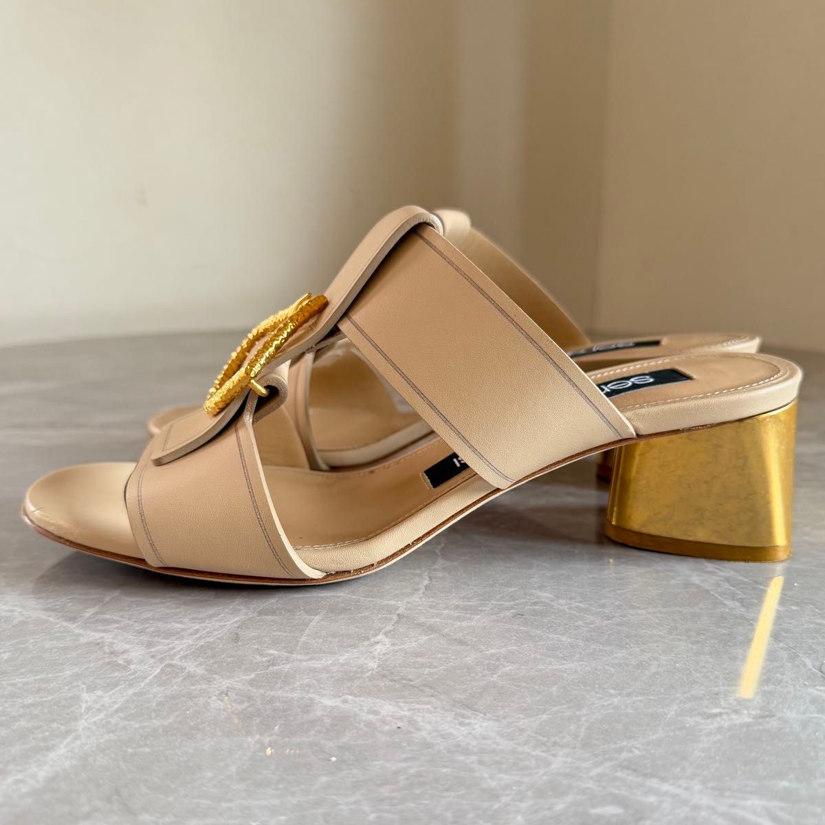 セルジオロッシ 2025ss ミュールサンダル ゴールド 36｜Yahoo!フリマ