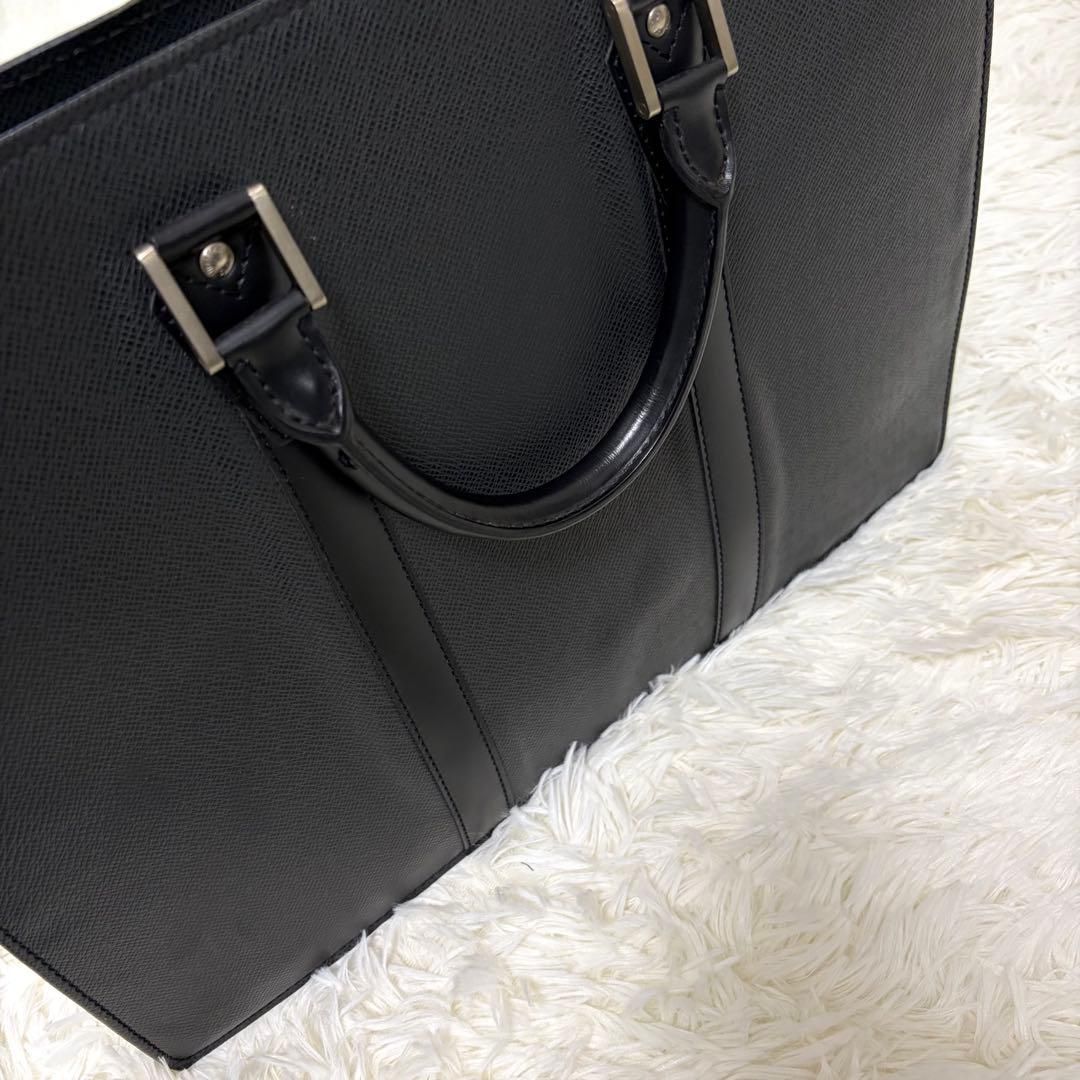 LOUIS VUITTON ルイヴィトン タイガ ポルトドキュマン ロザン