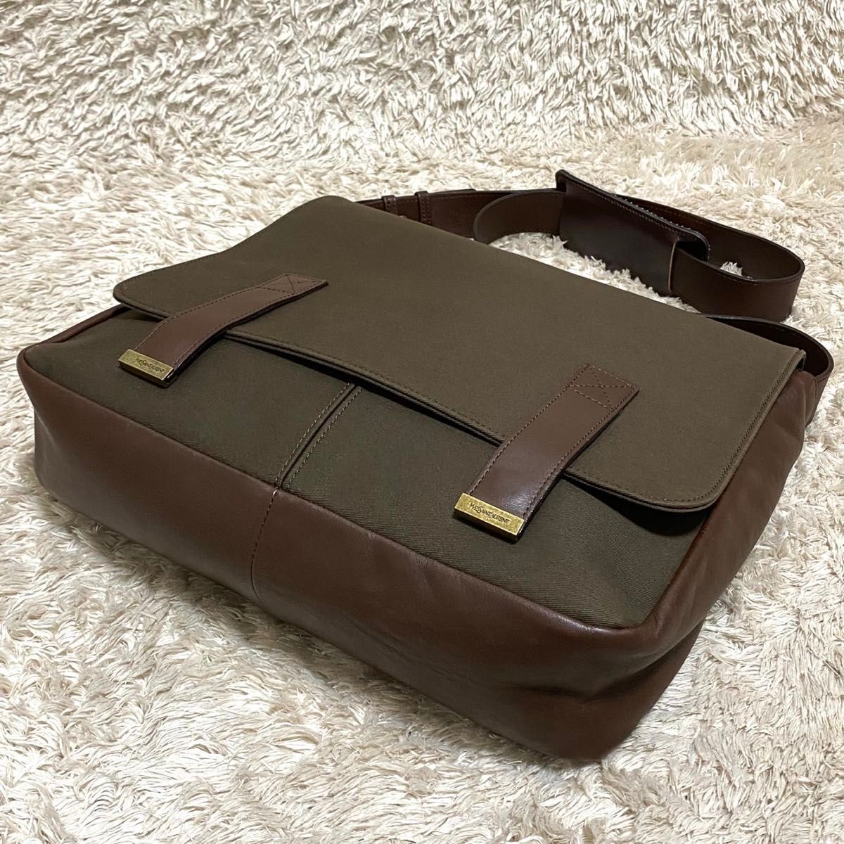 希少・極美品】 イヴサンローラン キャンバス レザー ショルダーバッグ