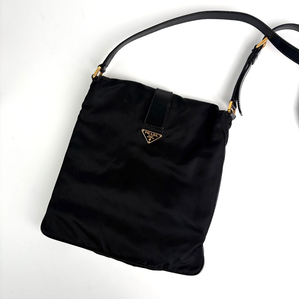 極美品 希少モデル PRADA プラダ ショルダーバッグ サコッシュ ターン