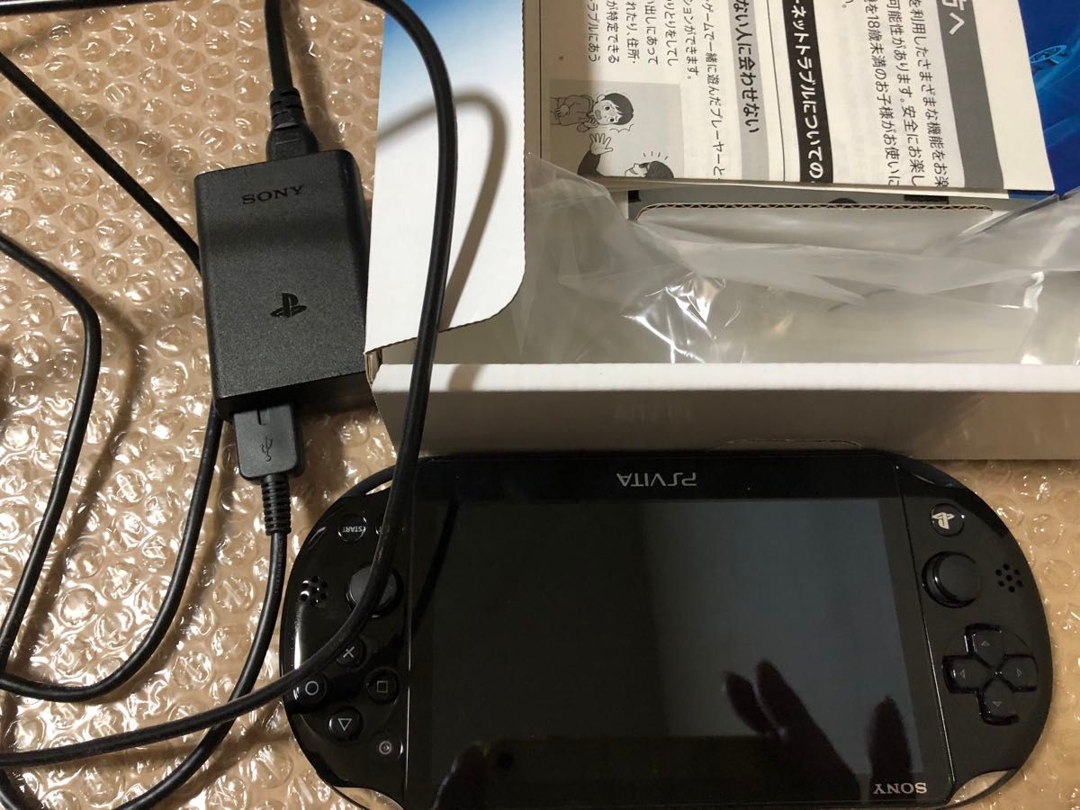 SONY PlayStation Vita PCH-2000 Black メモリーカード64G (PCH-Z641J