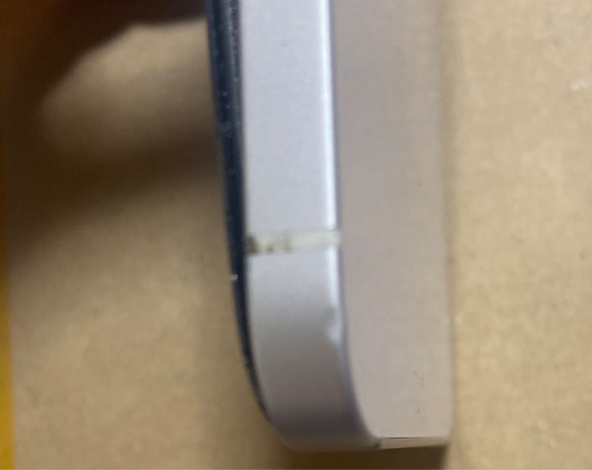 ジャンク品】【部品取り】iPhone 12 ホワイト 64GB SIMフリー 画面割れ