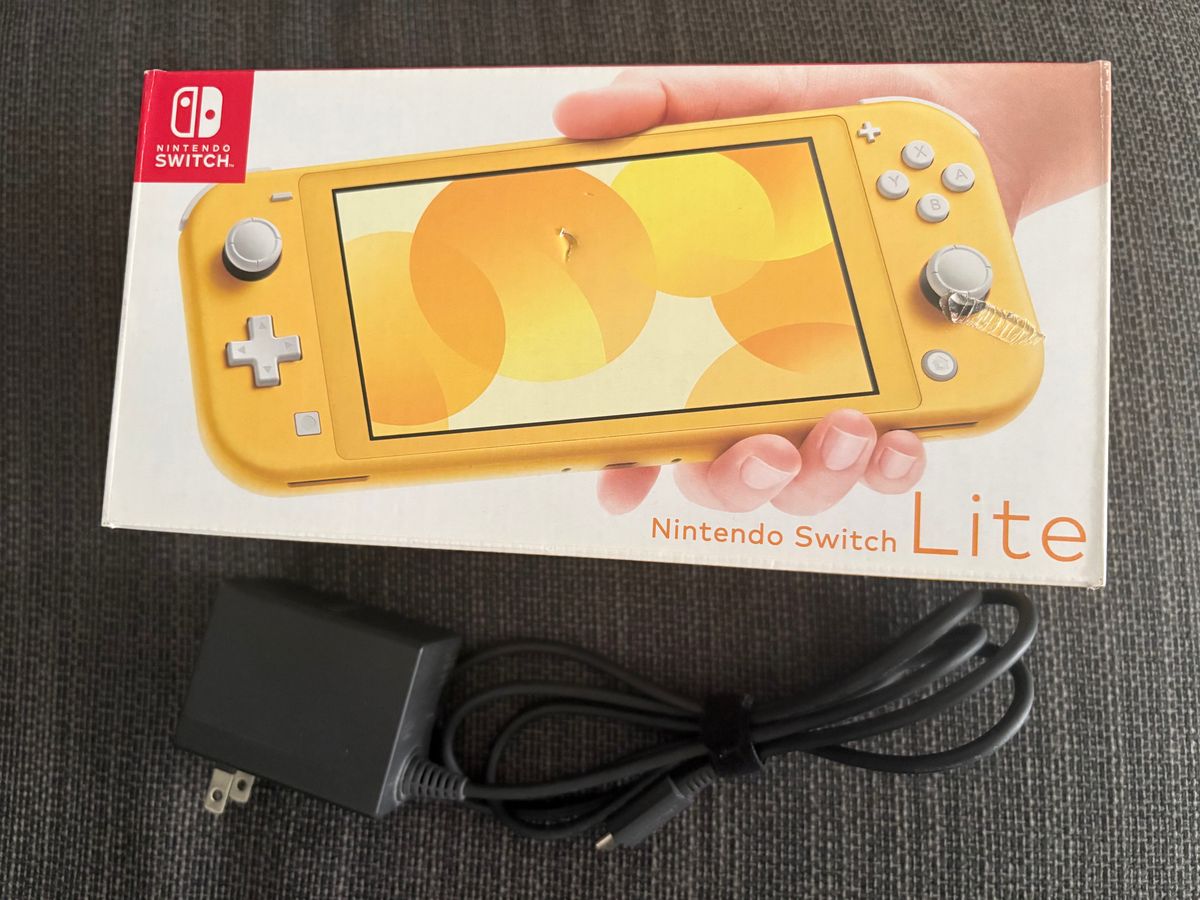 イエロー Switch Nintendo Lite ニンテンドースイッチライト 任天堂