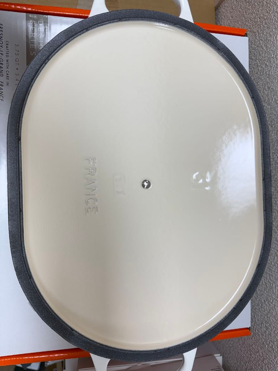 ル・クルーゼ オブロングマルミット フラワーレリーフ31 コットン レア