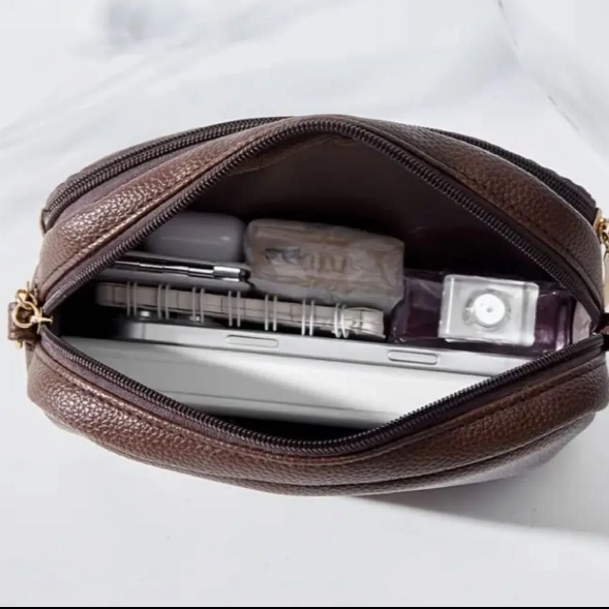 新品 レディース アニエスベー ショルダーバッグ サコッシュ 斜め掛け