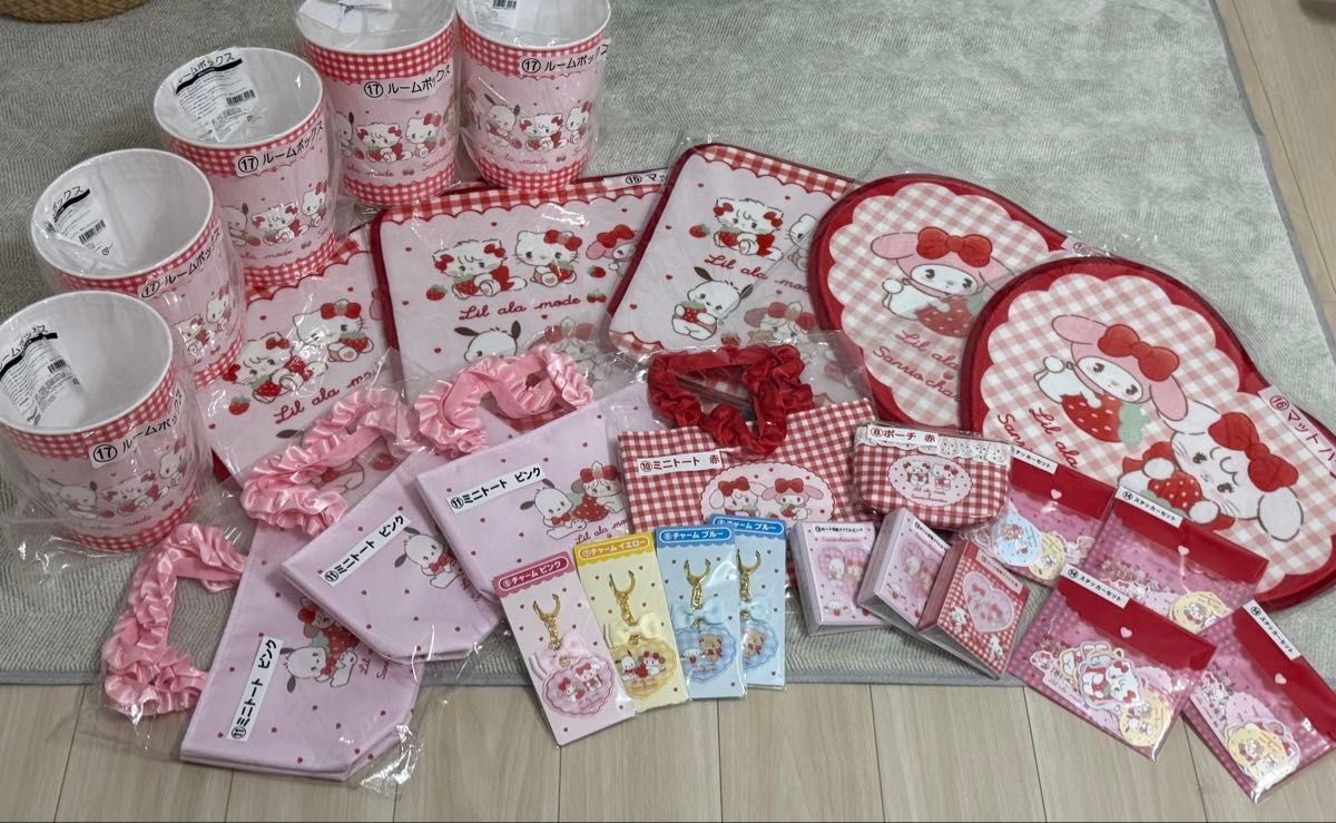 本日発送 翌日お届け 総額¥22 000円以上 全26点】サンリオ×MIKKO 一番