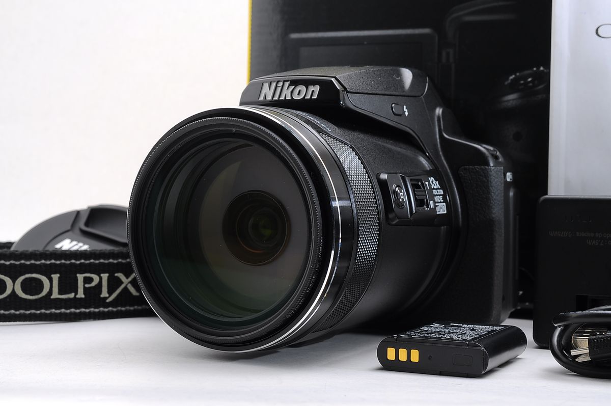 極上品 Nikon（ニコン）COOLPIX P900 デジタルカメラ 光学83倍ズーム