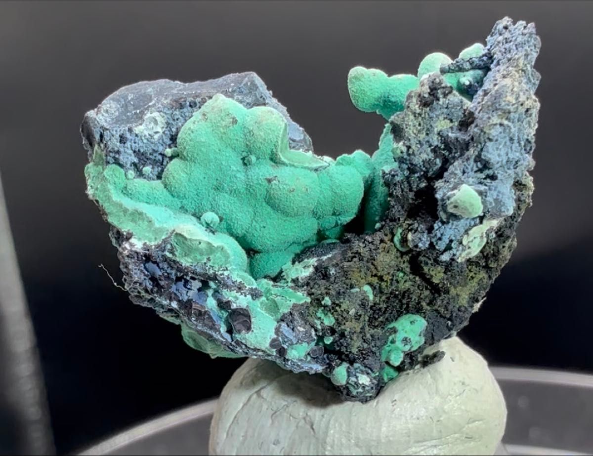 希少石・十勝石【青色玲瓏】天然オブシディアン 北海道産 原石磨き済み