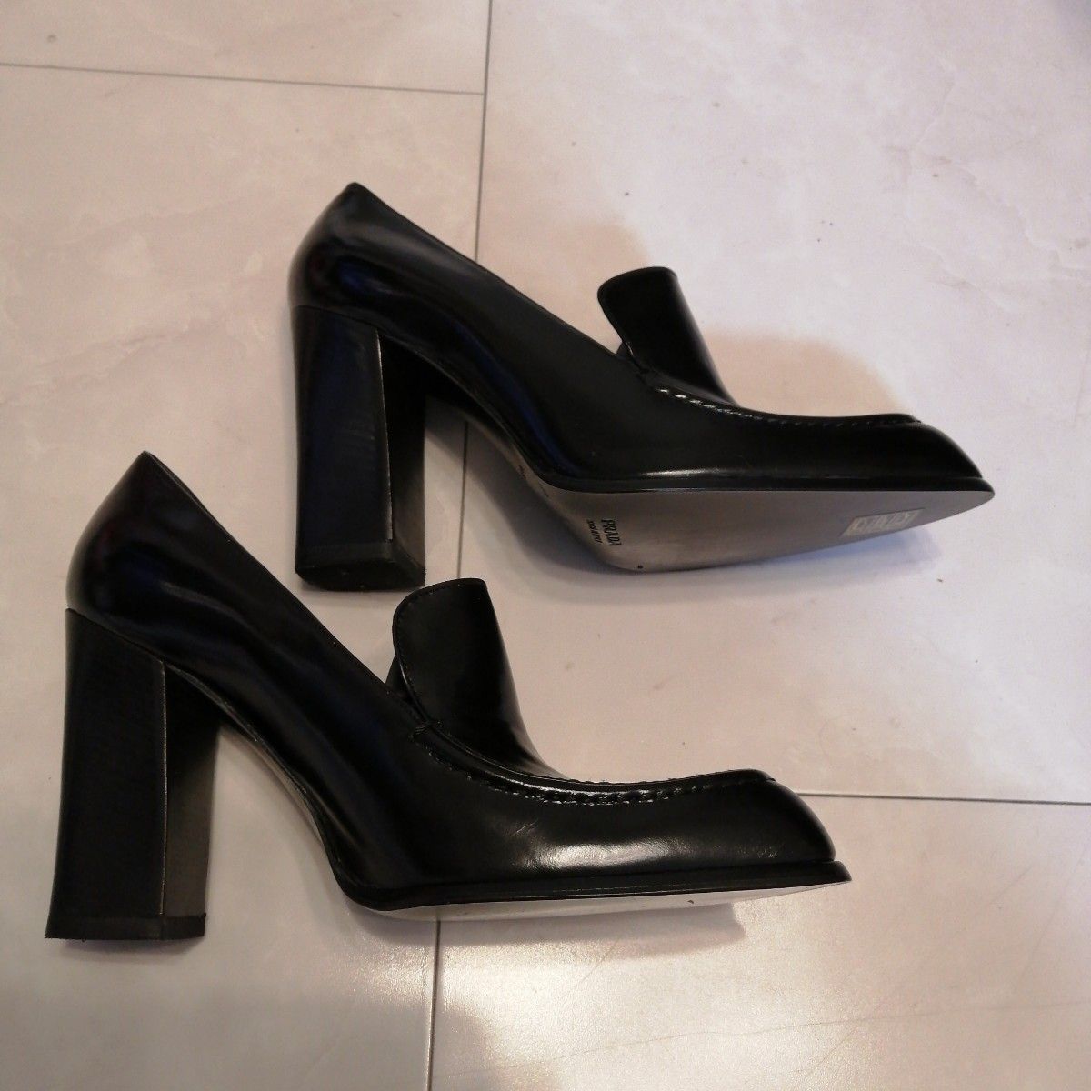 PRADA プラダ ポインテッドトゥ パンプス ブラック｜Yahoo!フリマ（旧