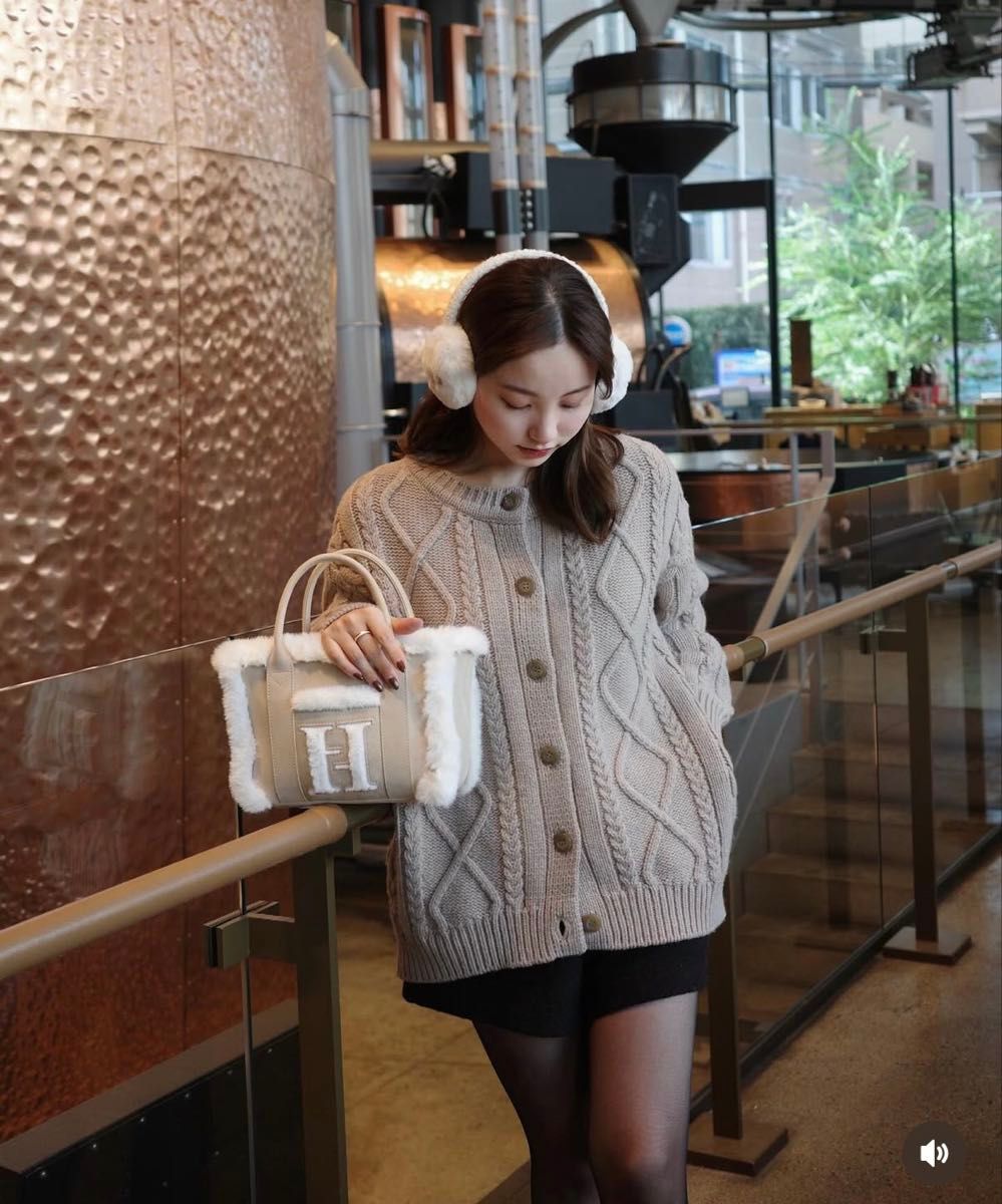 新品】herlipto Cozy Winter Tote Bag ecru 人気完売品｜Yahoo!フリマ
