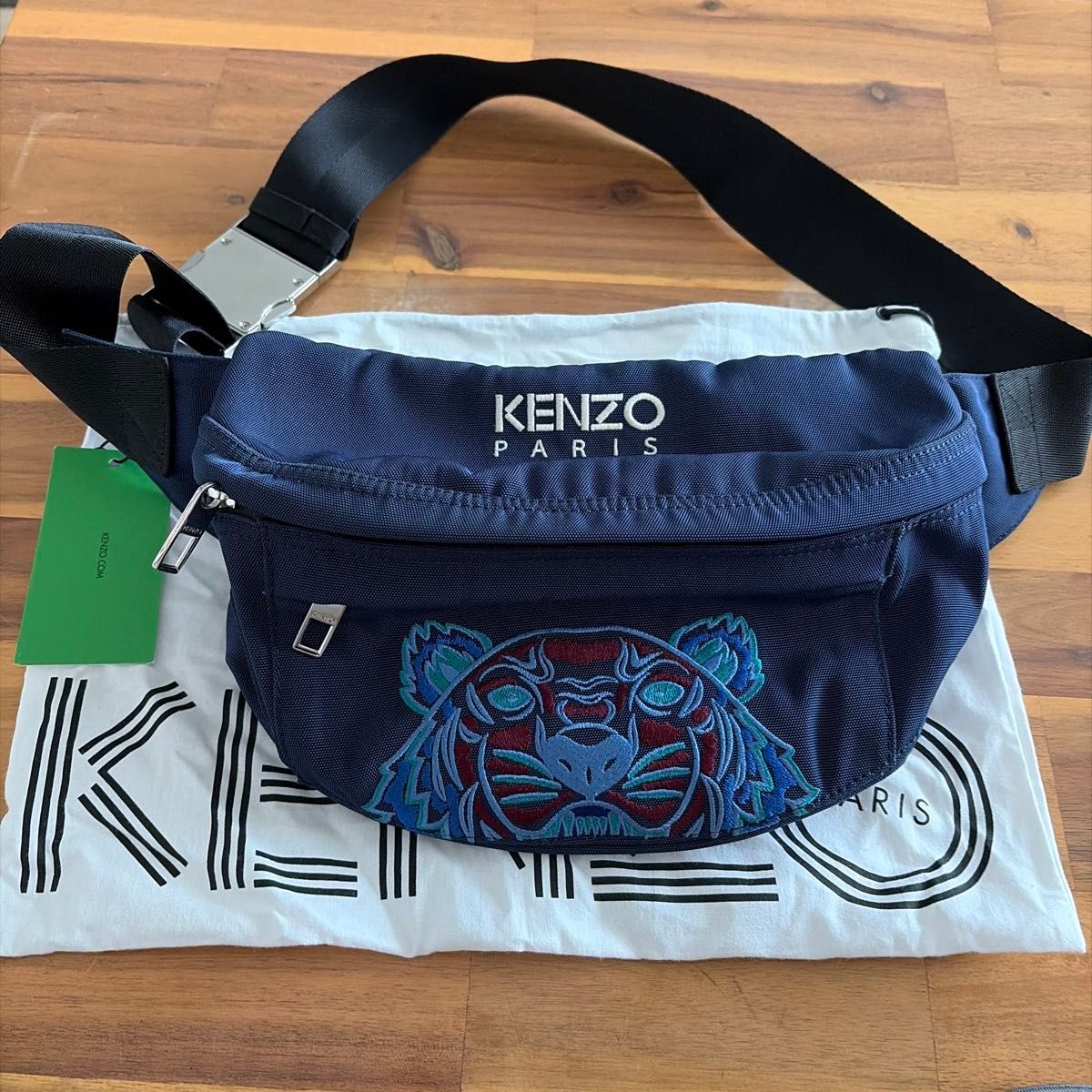 KENZO タイガーロゴ刺繍 ボディバッグ 虎刺繍 ウエストポーチ