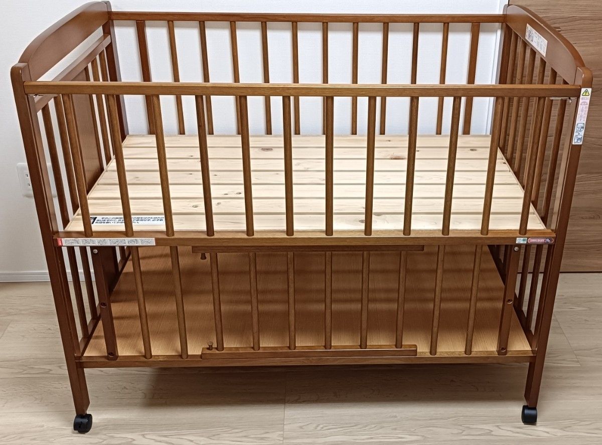 サワベビー】木製ベビーベッド 下段収納付き キャスター付き ベッド高