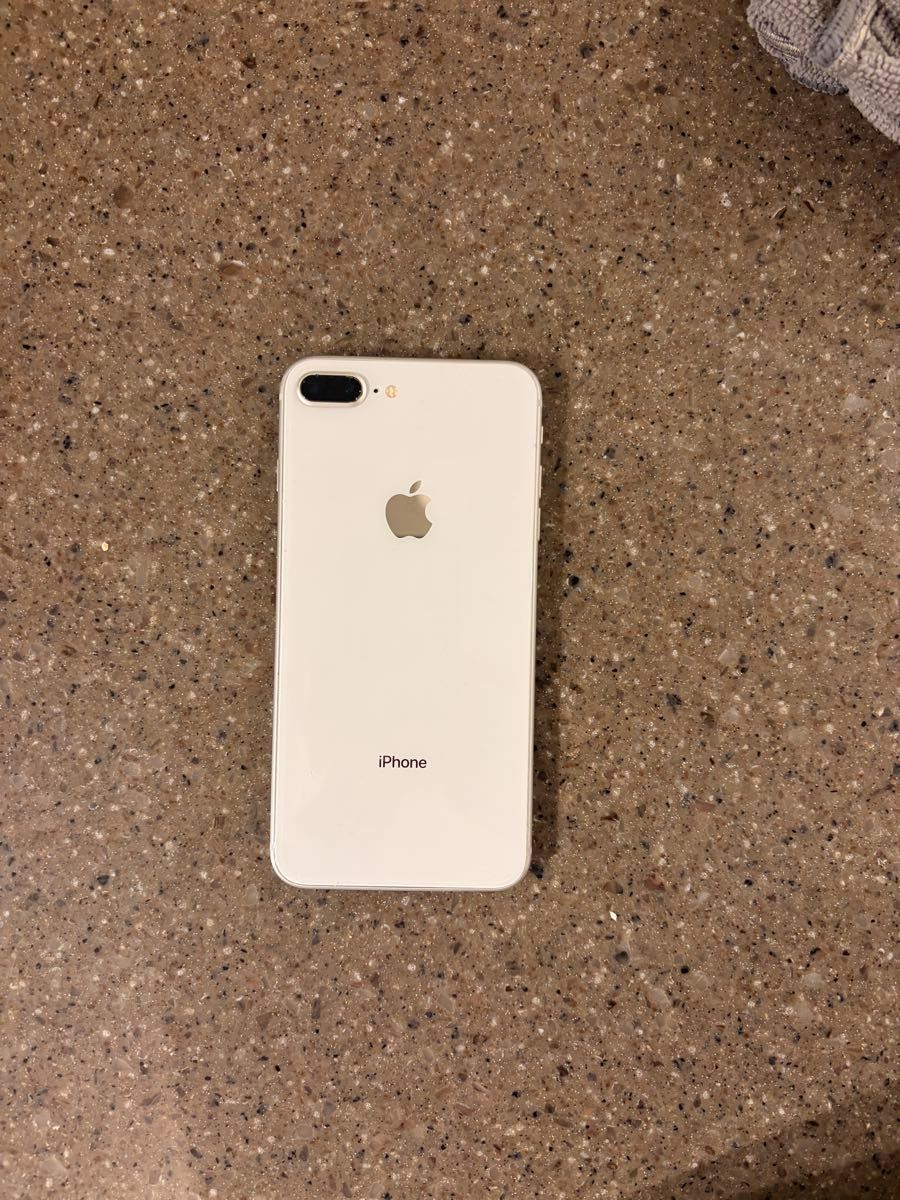 iPhone 8 Plus SIMフリー ホワイト｜Yahoo!フリマ（旧PayPayフリマ）