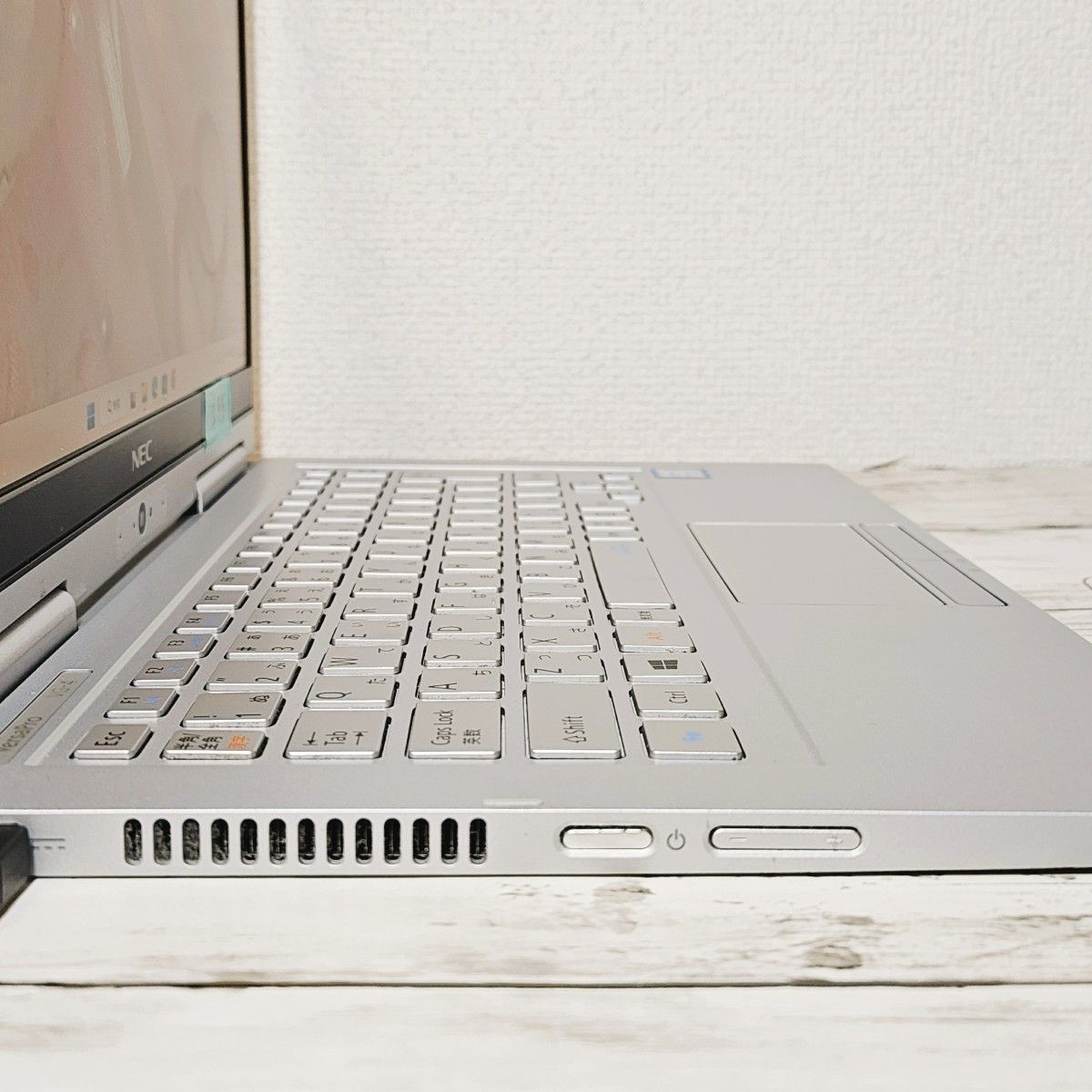 第8世代 Core i5 タッチパネルで操作OK タブレットPC SSD Windows11